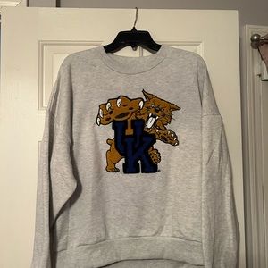 University of Kentucky sweat shirt
